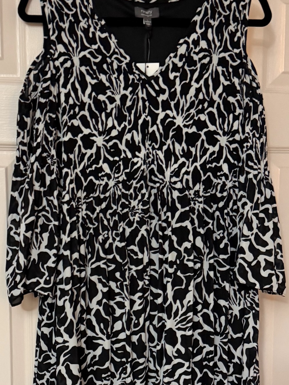 Black & White Cold-Shoulder Floral Print Dress-NWT